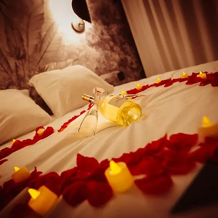 Du Mont D'or - Baignoire - Minibar Offert Love hotel Marseille