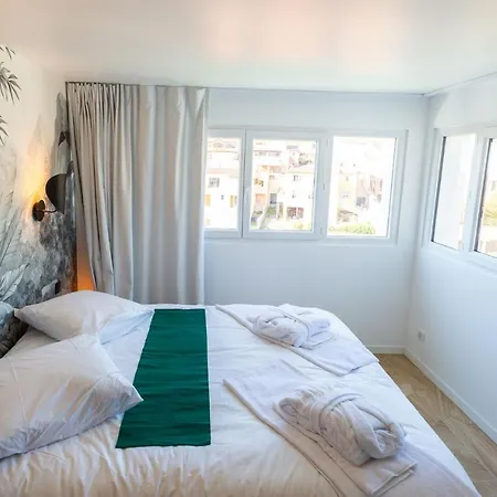 Du Mont D'or - Baignoire - Minibar Offert Motel para Casais
